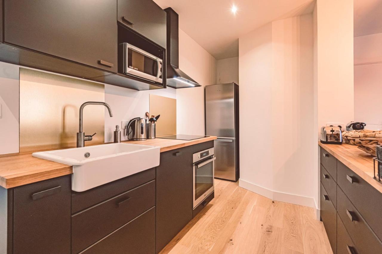 Charme de l'ancien pour cet appartement entièrement rénové dans l'hypercentre de Reims Extérieur photo