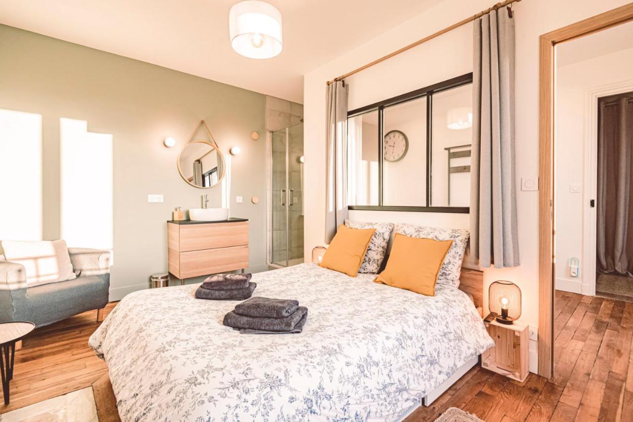 Charme de l'ancien pour cet appartement entièrement rénové dans l'hypercentre de Reims Extérieur photo
