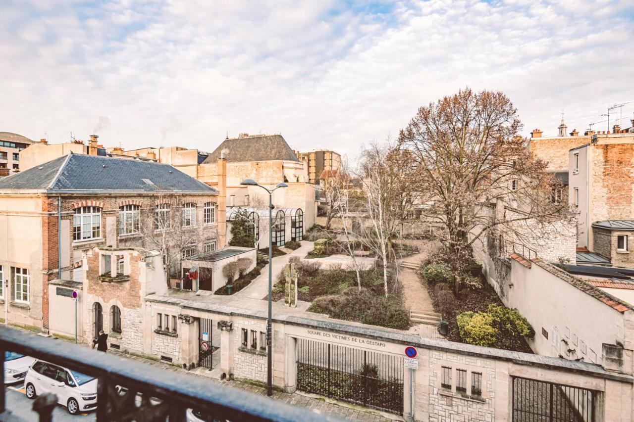 Charme de l'ancien pour cet appartement entièrement rénové dans l'hypercentre de Reims Extérieur photo