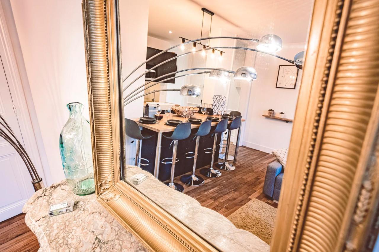 Charme de l'ancien pour cet appartement entièrement rénové dans l'hypercentre de Reims Extérieur photo
