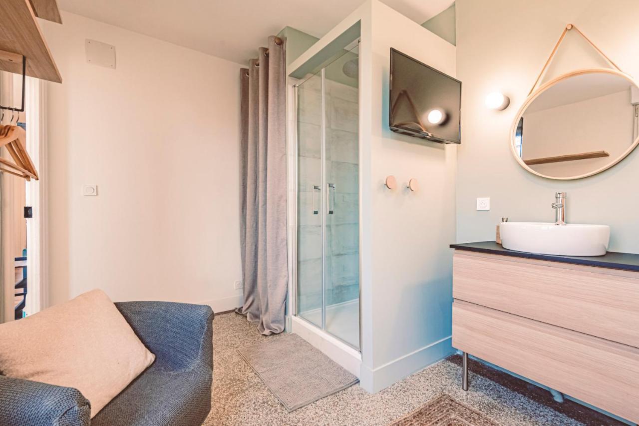 Charme de l'ancien pour cet appartement entièrement rénové dans l'hypercentre de Reims Extérieur photo